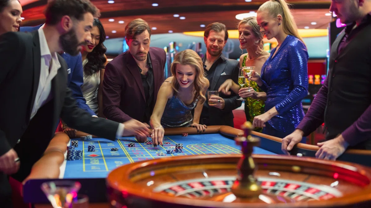 The fibonacci betting system for roulette as a flexible strategy.