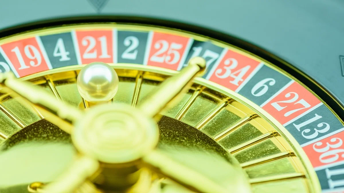 Context on martingale bankroll management system for roulette