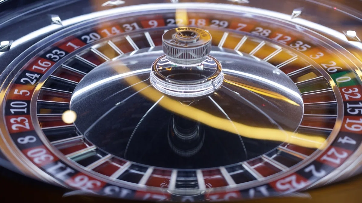 Paroli, a betting system for the roulette casino game