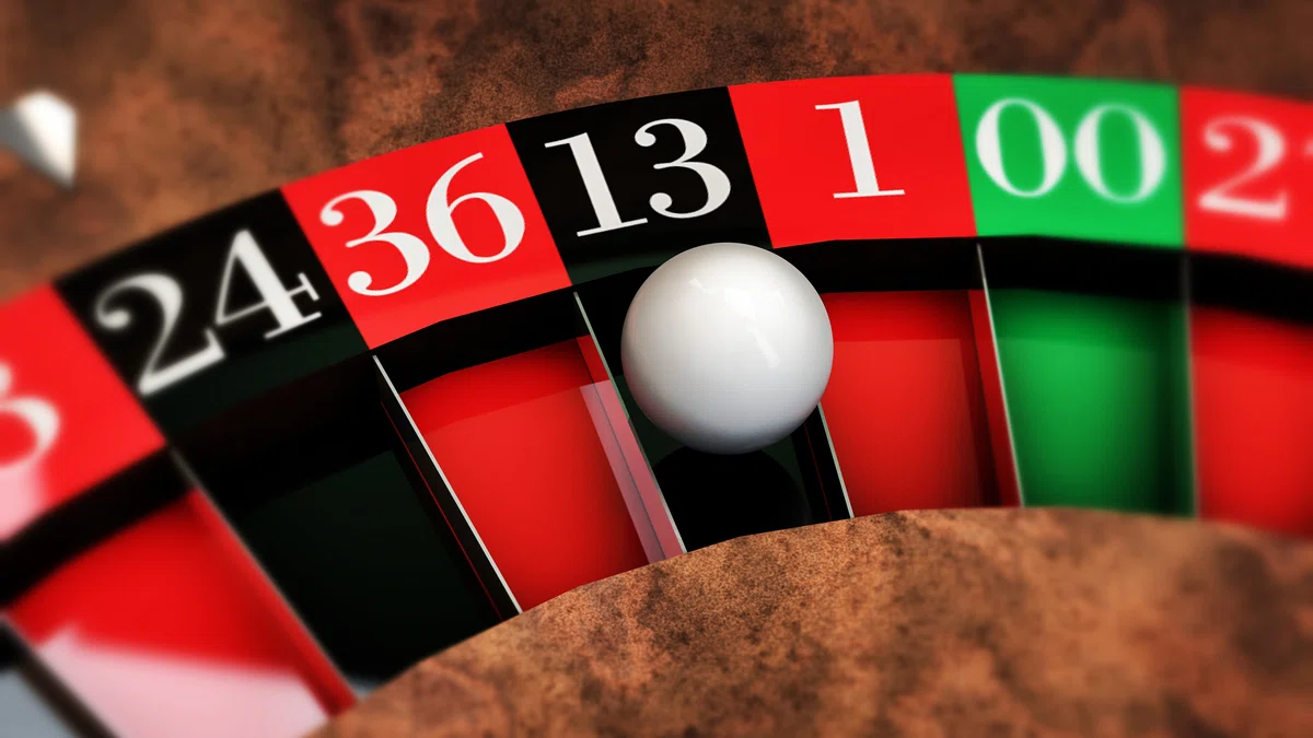 Flat roulette play as a suitable strategy for even odds plays