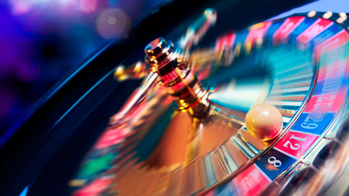The 2nd spin on the roulette en prison rule deciding the outcome of the play