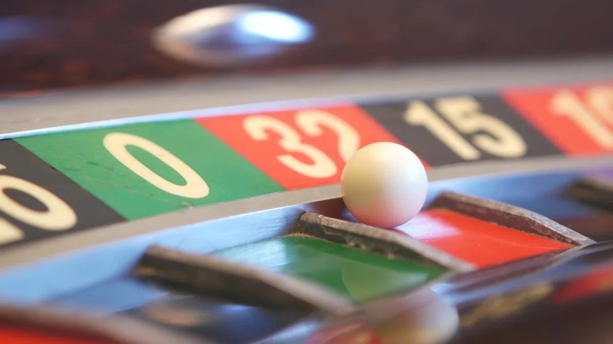 32 number in the roulette wheel, corresponding to the 32 number in the roulette racetrack