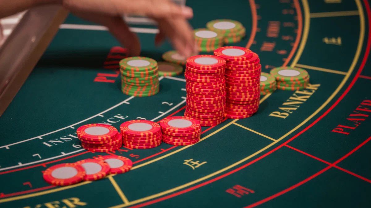 Odds for the banker play in baccarat.