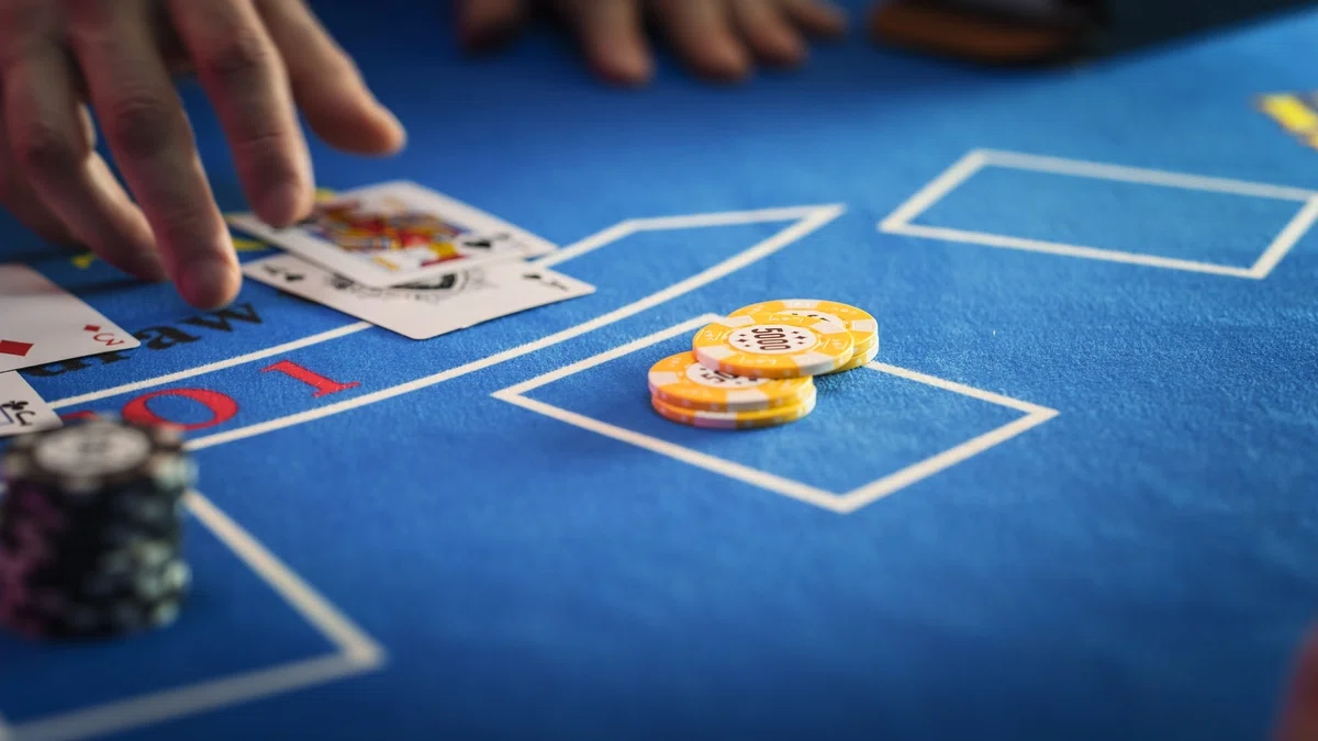 What to know when playing baccarat with Martingale