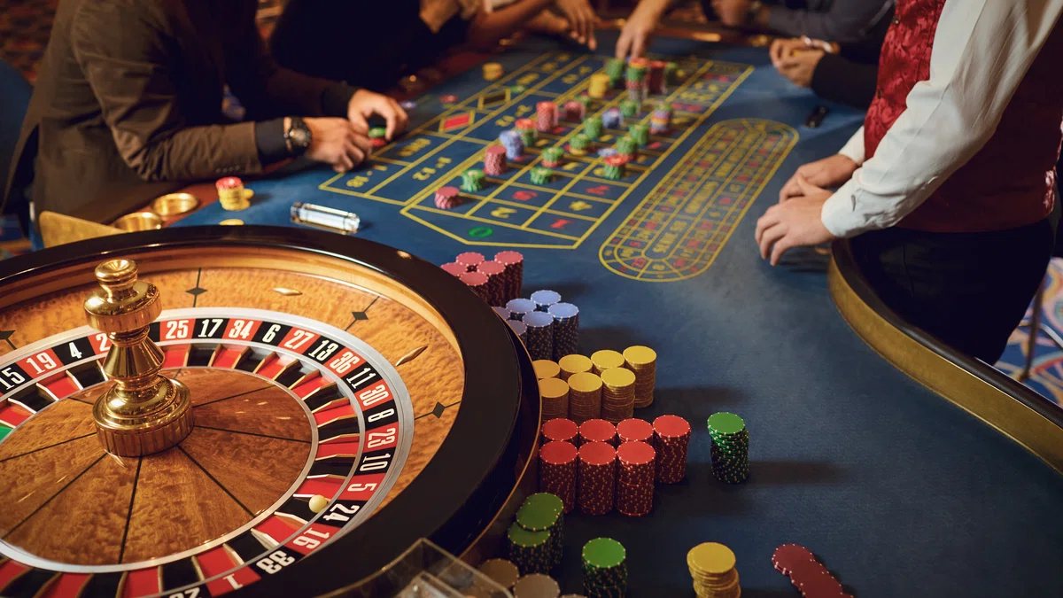 Advantages of the James Bond roulette approach.