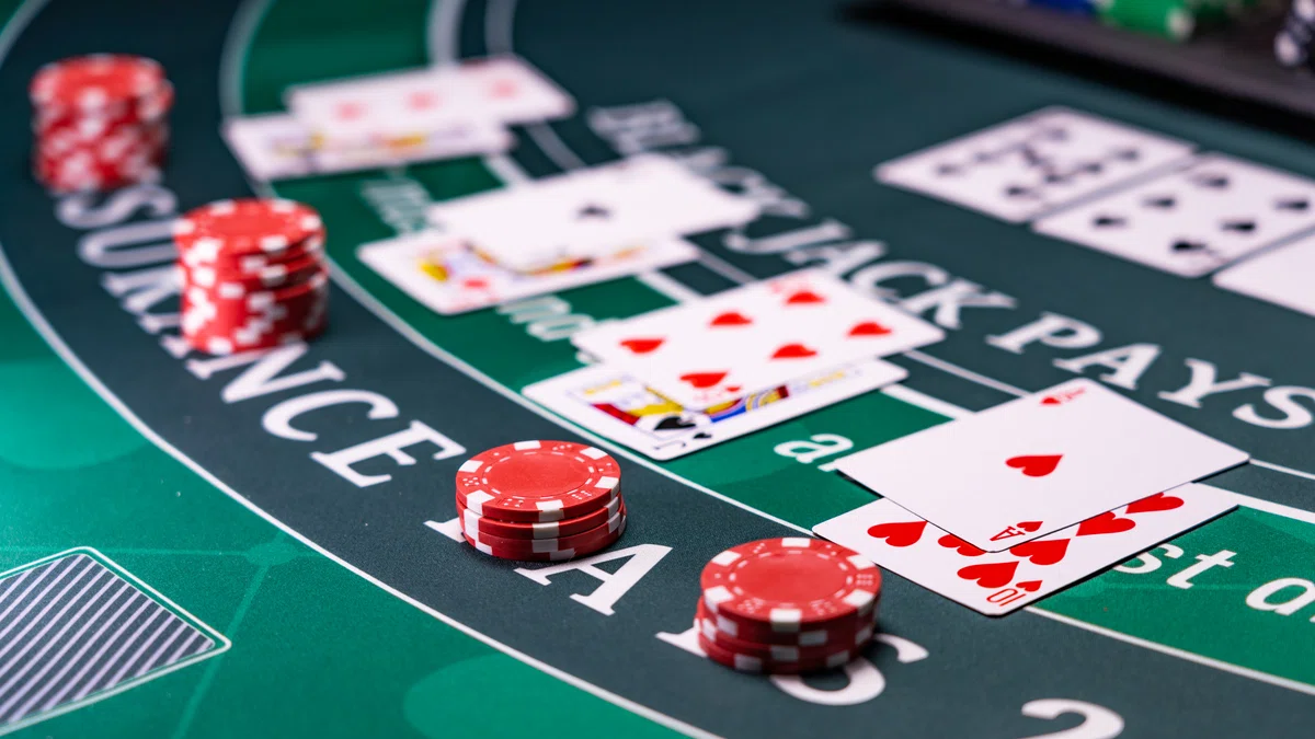 Steps to use Oscar's Grind approach on the Blackjack social casino game
