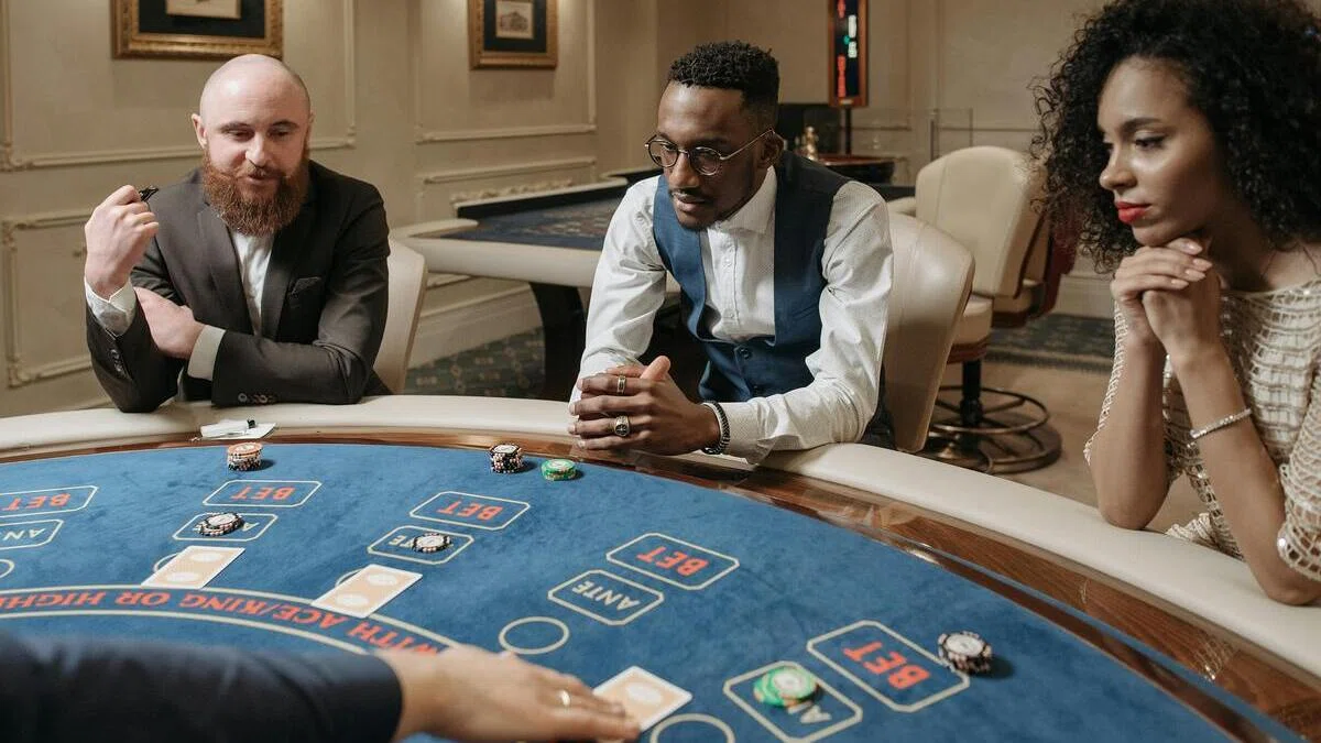 Example of baccarat game progression with the 1-3-2-6 bankroll strategy